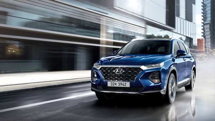 2018 Hyundai Santa Fe image gallery